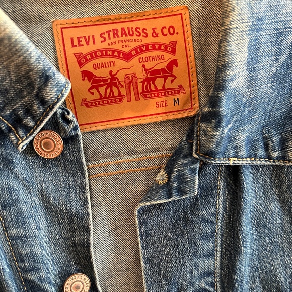 Levi's Denim Vest - Picture 3 of 3